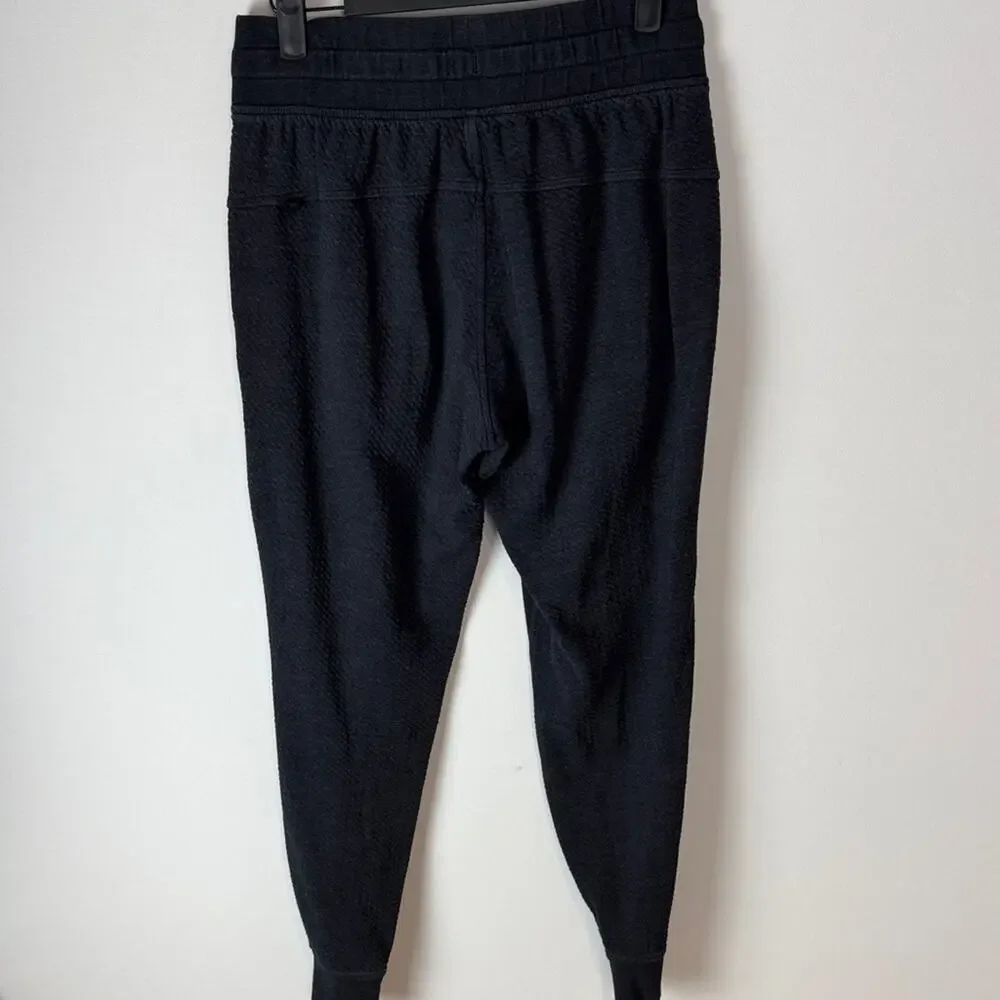 Lululemon Joggers - Women's 6